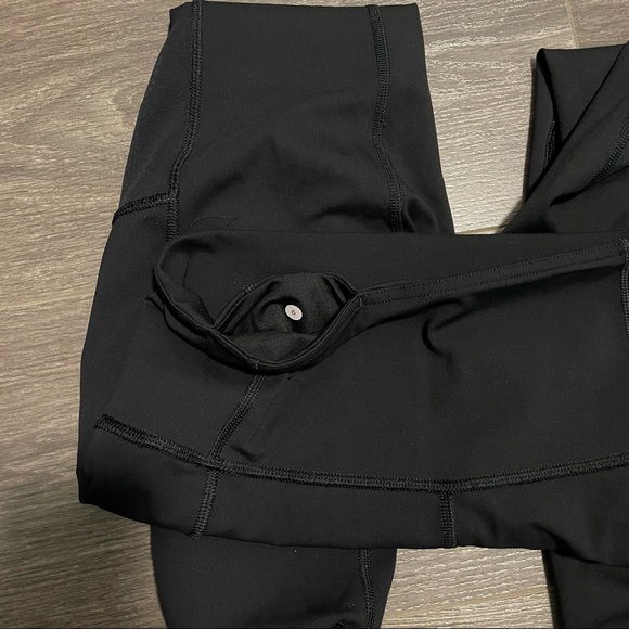 Lululemon Black Leggings with Mesh Pocket - Picture 6 of 6